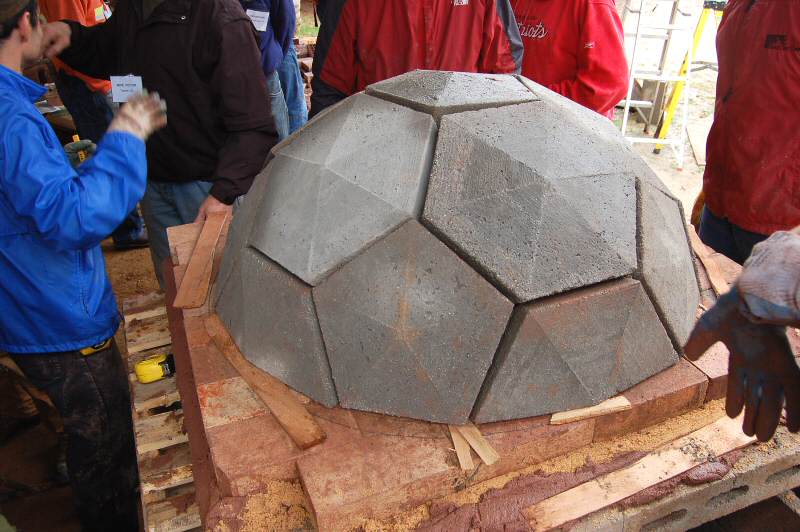 Precast geodesic oven