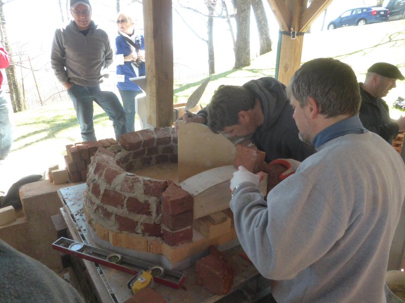 red brick dome oven workshop with Alex Chernov